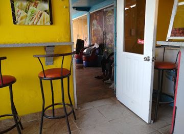 haiti/nord-est/bar/the-volant-food-factory-and-bar