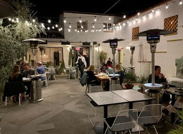 california/palm-springs/old-las-palmas/bar/workshop-kitchen-bar