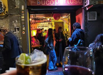 italy/naples/spaccanapoli/bar/bucopertuso-public-house