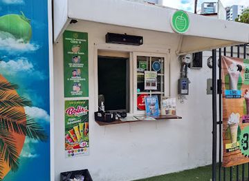 panama/san-blas-islands/bar/pipas-cocadas-av-manuel-espinosa-batista