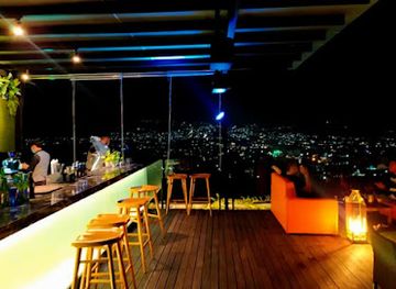 indonesia/east-java/bar/awang-awang-sky-lounge