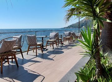 albania/durres-coast/bar/zins