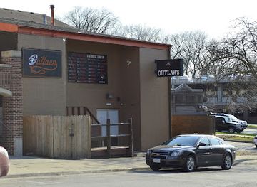 iowa/ames/bar/outlaws