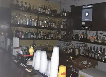 the-bahamas/inagua/bar/2-white-guys-bar