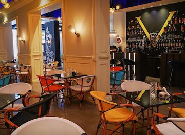 egypt/alexandria/bolkly/bar/valero-lounge