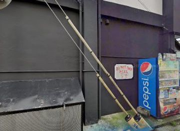 japan/okinawa/bar/last-chance-saloon