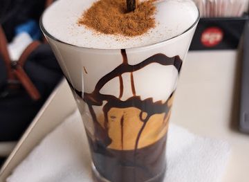 albania/saranda-region/bar/friends-bar