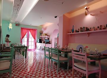 india/delhi/lodhi-gardens/bar/guppy