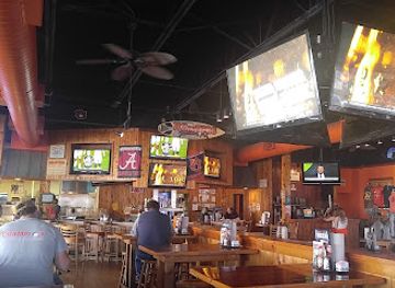 alabama/oak-mountain-state-park/bar/hooters