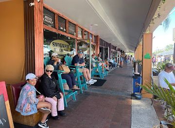 florida/st-petersburg/st-pete-beach/bar/swigwam-beach-bar