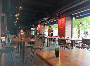 finland/helsinki/bar/henry-s-pub-helsinki