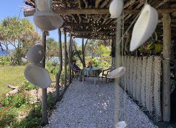 new-caledonia/mare/bar/les-derniers-rayons-de-soleil