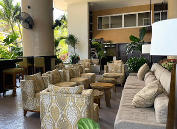 mexico/puerto-vallarta/hotel-zone/bar/signature-lounge