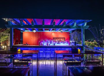 india/hyderabad/banjara-hills/bar/zing-skybar-lounge