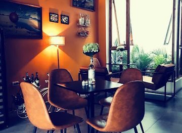 vietnam/hanoi/ba-dinh-district/bar/tho-wine-space