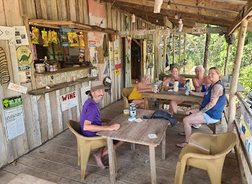 belize/mountain-pine-ridge/bar/the-malfunction-junction