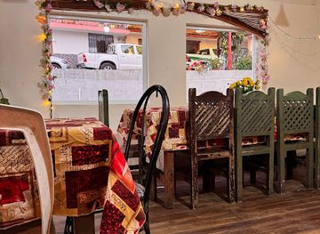 ecuador/papallacta-hot-springs/bar/d-victoria-restaurant