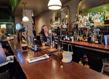 canada/toronto/yorkville/bar/the-oxley