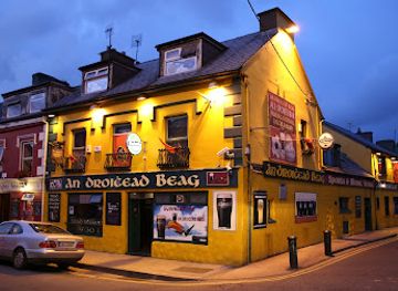 ireland/dingle/bar/an-droichead-beag