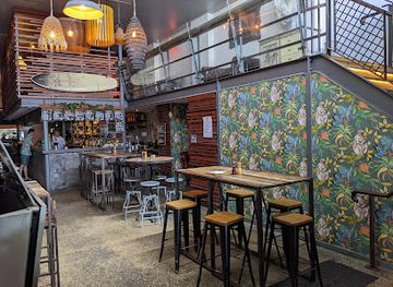 australia/mid-north-coast/bar/element-bar