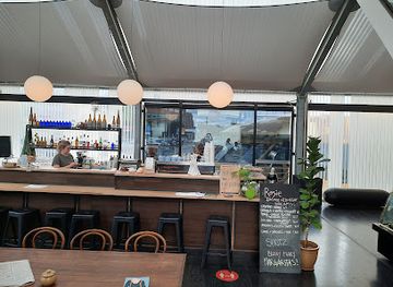 australia/tasmania/bar/rosie-in-my-midnight-dreams