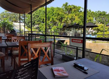 sri-lanka/colombo/pettah/bar/the-barge