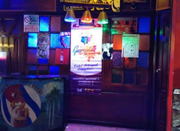 ecuador/azuay-region/bar/guarapitas-punto-de-venta