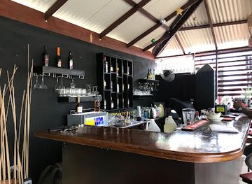 jamaica/surrey-county/bar/di-bar-at-blue-mahoe-estate