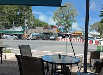 thailand/phuket/rawai/bar/crazy-bar