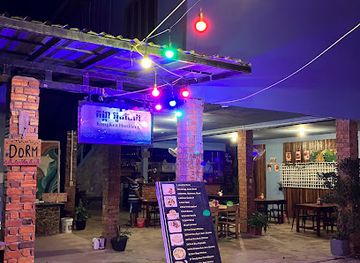 cambodia/koh-rong/bar/restaurant-bar