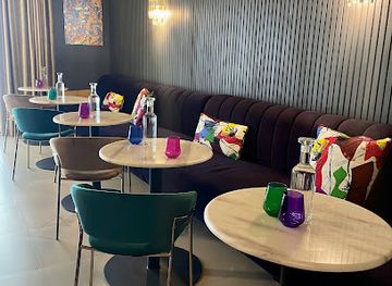 zambia/sioma-ngwezi-national-park/bar/shardonnay-wine-bar