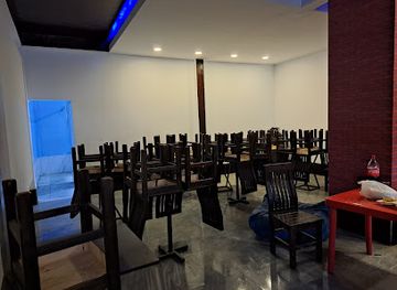 bolivia/cordillera-real/bar/discoteca-karaoke-vip