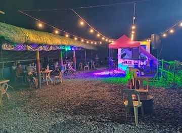 philippines/mt-mayon/bar/seawall-bar-grill