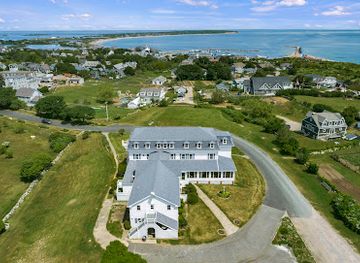 rhode-island/block-island/bar/the-atlantic-inn