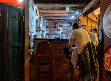 peru/cusco/san-blas/bar/km-0