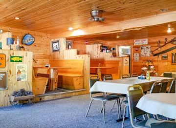 minnesota/voyageurs-national-park/bar/the-rocky-ledge