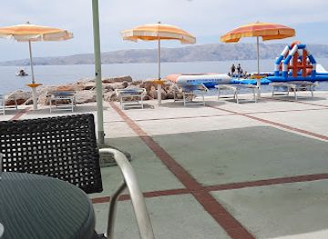 croatia/lika/bar/zen-bar-beach-bar