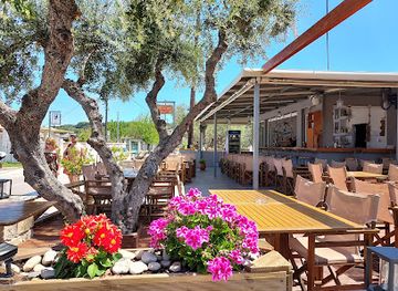 greece/olympia/bar/the-oasis-cocktail-bar