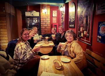 peru/andean-highlands/bar/asiri-english-pub