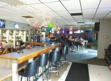 indiana/pokagon-state-park/bar/backway-lounge-carryout