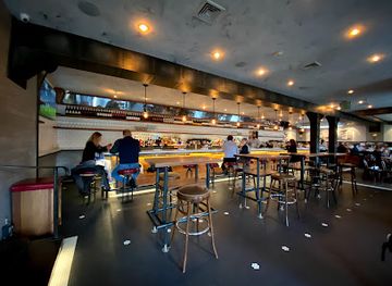 connecticut/greenwich-point-park/bar/lugano-salumeria-wine-bar