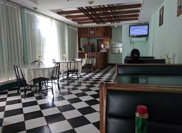 micronesia/nan-madol/bar/cafe-ole