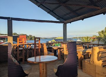 guatemala/rio-dulce/bar/coworkafe-coworkantina