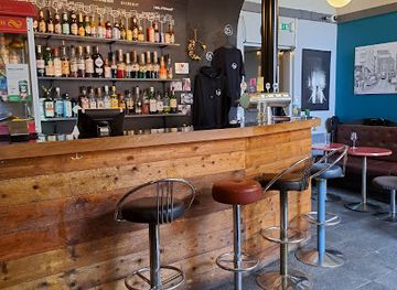 finland/helsinki/kallio/bar/femma-iv