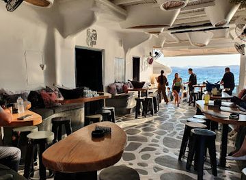 greece/mykonos/bar/scarpa-bar