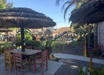 mexico/tierra-caliente/bar/la-cabana-del-lago