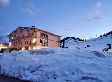 washington/snoqualmie-pass/bar/alpenhaus-lodge