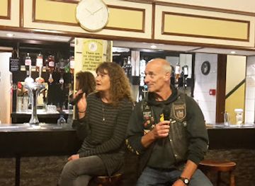 jersey/grouville/bar/robin-hood-inn