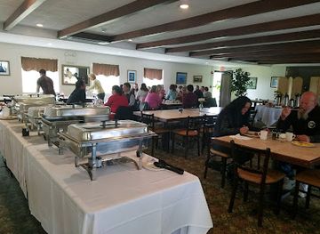 rhode-island/trustom-pond-national-wildlife-refuge/bar/wood-river-golf-and-the-11th-green-restaurant-and-pub