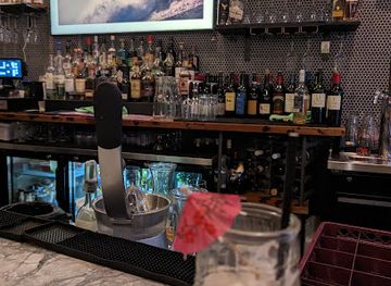 massachusetts/middlesex-county/bar/flora-s-wine-bar